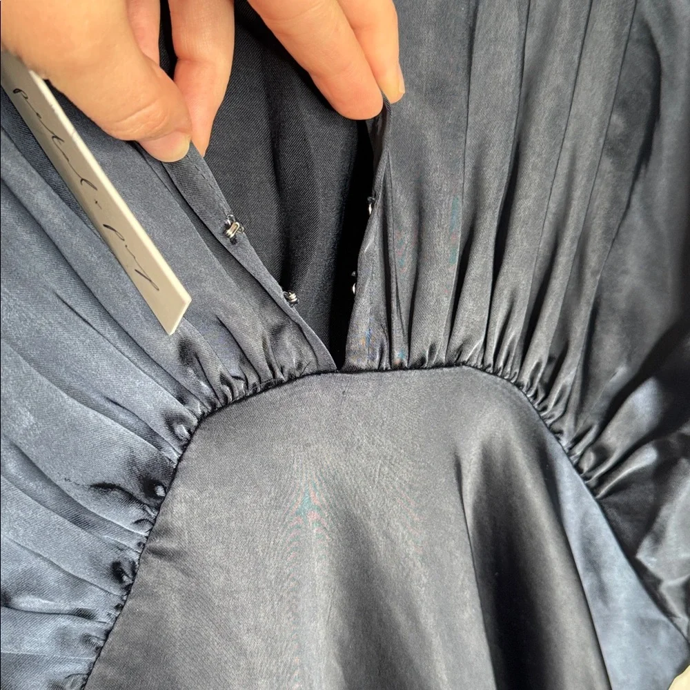 NWT Petal & Pup Ricki Maxi Dress Size Medium Navy Silky Butterfly Sleeve Wedding - Picture 6 of 12